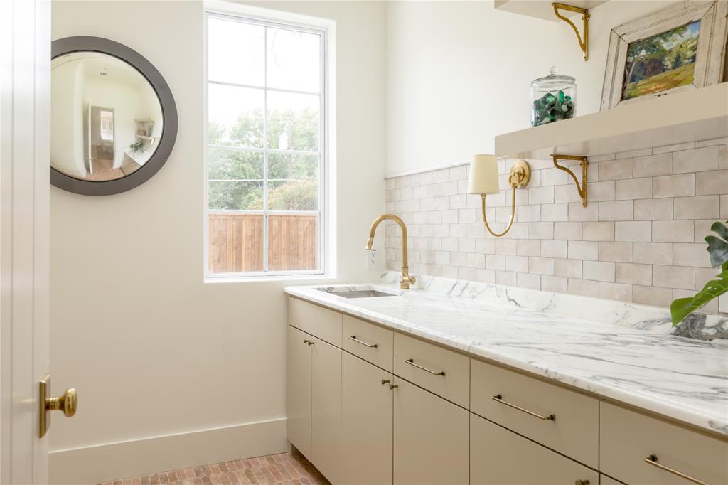 PRESTONWAY ESTATES - Residential