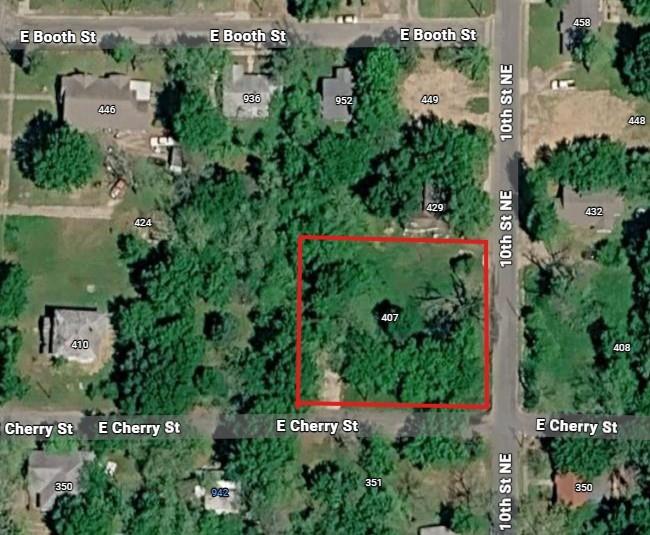 Cleared corner lot ready for a new build. Within City Limits. All offers welcome.