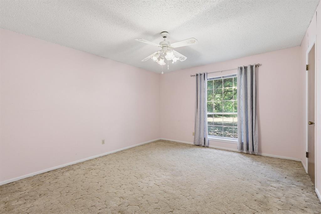 Colonial Country Estates - Residential