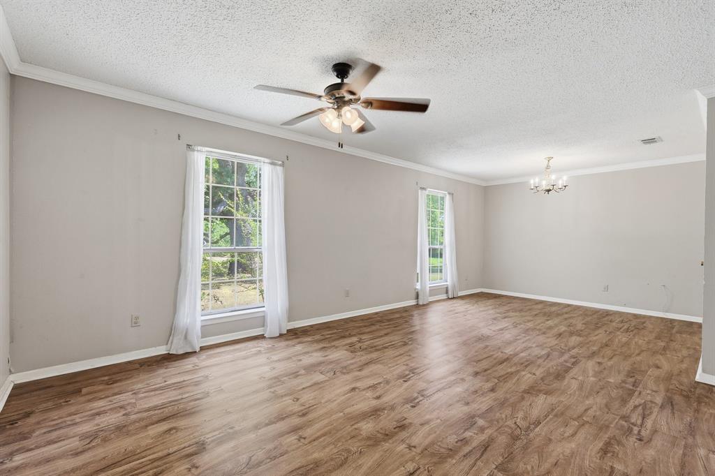 Colonial Country Estates - Residential