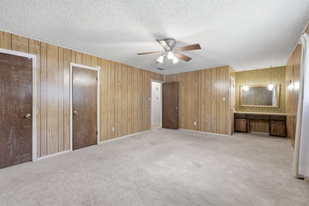 Colonial Country Estates - Residential