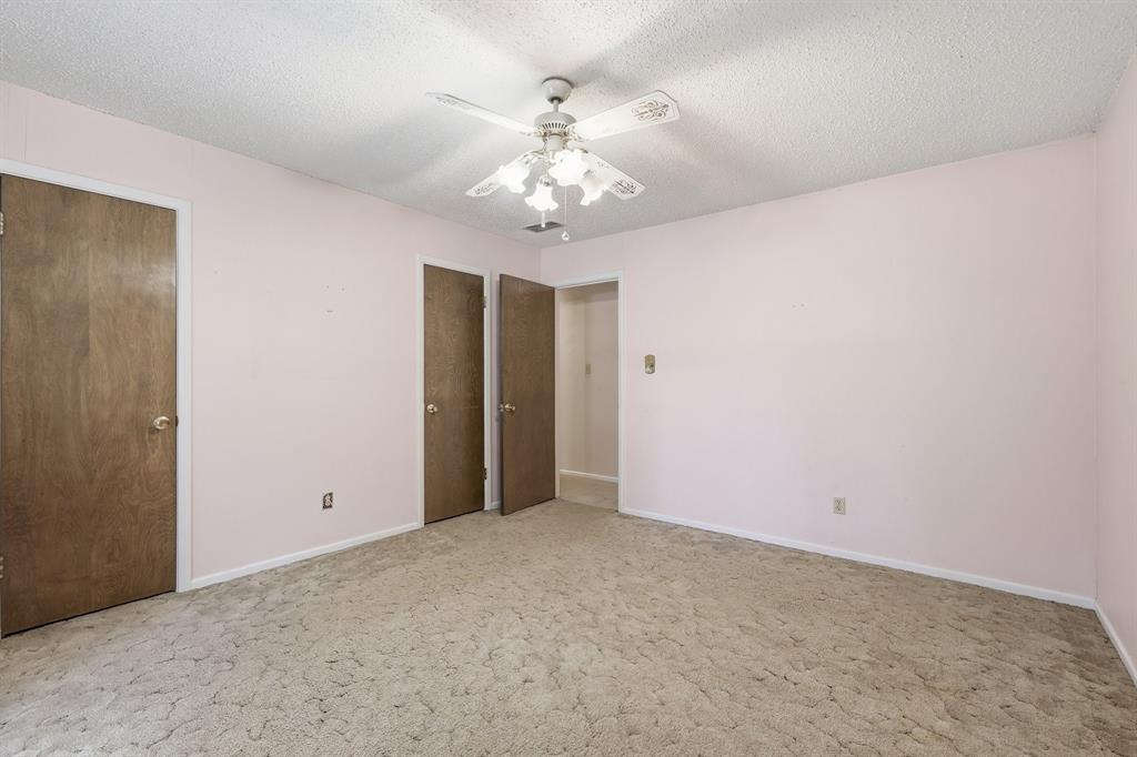 Colonial Country Estates - Residential