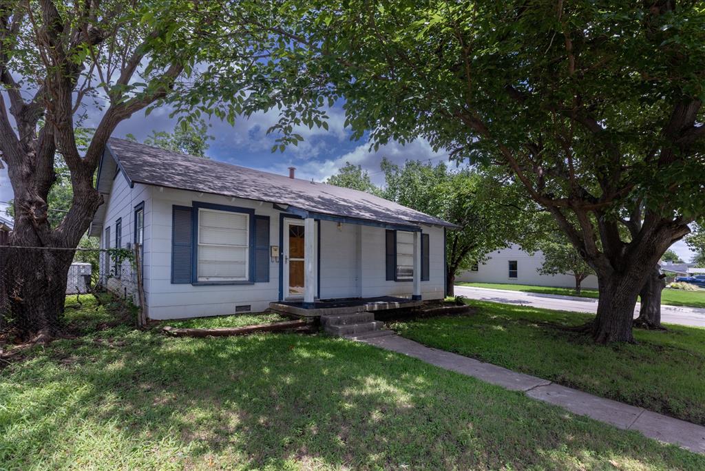3800 El Campo Ave presents a rare opportunity to own a corner lot in one of Fort Worth’s most sought-after and rapidly transforming neighborhoods. Surrounded by extensive renovations and stunning new construction homes, this property offers immediate livability today with exceptional long-term upside for future redevelopment.

The existing 2-bedroom, 1-bath home with detached 2-car garage is clean, functional, and full of potential for a buyer looking to enjoy the location now while planning future improvements over time. Whether you’re a young professional wanting to be close to the heart of Fort Worth, a retiree seeking a centrally located lock-and-leave lifestyle, or an investor searching for land in a high-demand redevelopment corridor, this property checks all the boxes.

Builders will especially appreciate the premium corner lot positioning — a highly desirable feature that often allows for enhanced curb appeal, design flexibility, and stronger resale appeal in luxury redevelopment projects. With surrounding land values continuing to rise, opportunities like this are becoming increasingly difficult to find.

Ideally located just minutes from Fort Worth’s Cultural District, Downtown, Dickies Arena, Central Market, TCU, the Fort Worth Zoo, and the Trinity Trails, with quick access to Chisholm Trail Parkway for convenient commuting throughout the city. Enjoy the charm of an established neighborhood paired with the excitement of ongoing growth and revitalization.

Whether you choose to move in, lease it, renovate, hold for appreciation, or build new, 3800 El Campo Ave offers a unique chance to secure a valuable piece of Fort Worth real estate in a location where demand continues to grow.