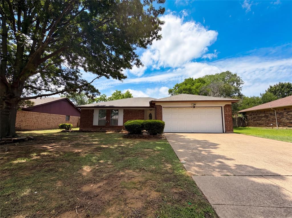 Welcome to this beautifully maintained 3-bedroom, 2-bath home located in a desirable neighborhood of Arlington. Featuring a
bright and open layout, this inviting home offers spacious living areas perfect for both everyday living and entertaining. The
well-appointed kitchen provides ample cabinetry, generous counter space, and a seamless flow into the dining and living
areas, creating a warm and functional atmosphere. The private primary suite serves as a relaxing retreat with its own ensuite
bath, while the additional bedrooms offer flexibility for family, guests, or a home office. Step outside to enjoy a nicely sized
Continued... See Addendum Property Description 1
