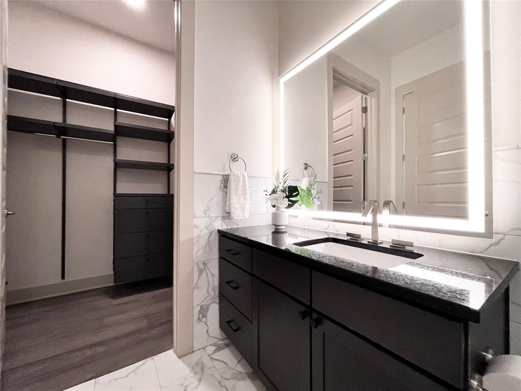 OAK - Residential Lease