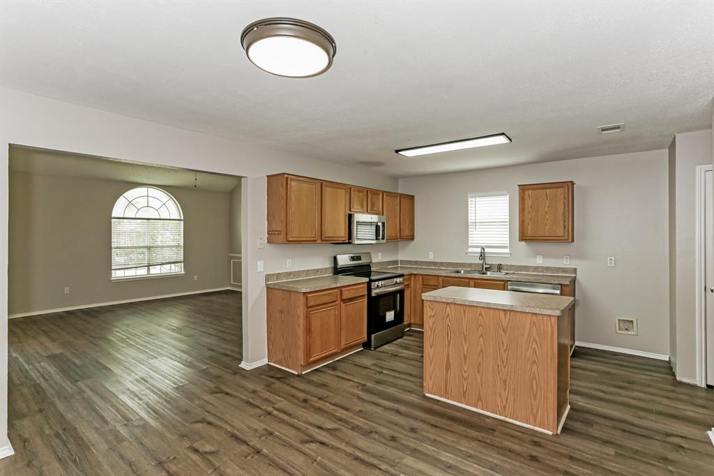 Lakes Of River Trails South - Residential