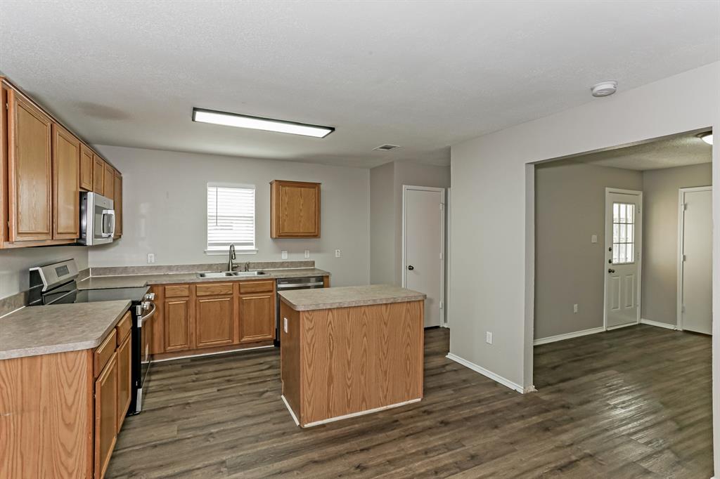Lakes Of River Trails South - Residential