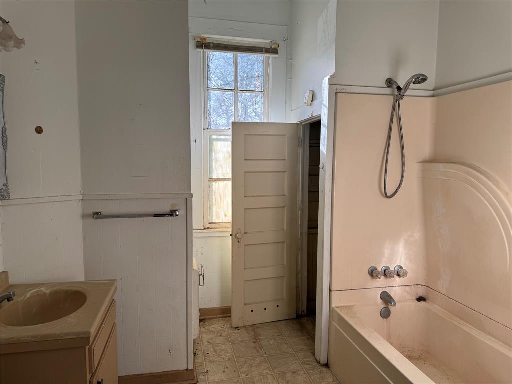 Replat of MILLERS 1ST ADDN - Residential