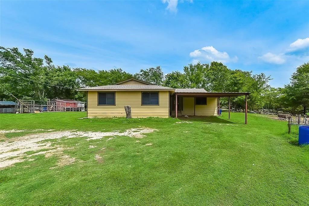 Secluded 2 acre property with a fenced and gated yard, 3 bedroom 2 bath home offering privacy and convenience with easy access to Hwy 80 and  
I 20. Bright, spacious rooms feature wood cabinetry, granite countertops and stainless steel appliances. Covered parking and generous lot space provide excellent outdoor potential. Enjoy country life while close to city.  Home needs some TLC, repairs and leveling, presenting a fantastic opportunity for investors or buyers looking to add value. Seller is motivated  don’t miss this opportunity.

Highlights

2 acres, fenced and private
3 bed  2 bath
Granite counters, wood cabinets, stainless-steel appliances
Large rooms and covered parking
Convenient to restaurants, shopping, Hwy 80 & I 20
Needs repairs and leveling,  motivated seller.