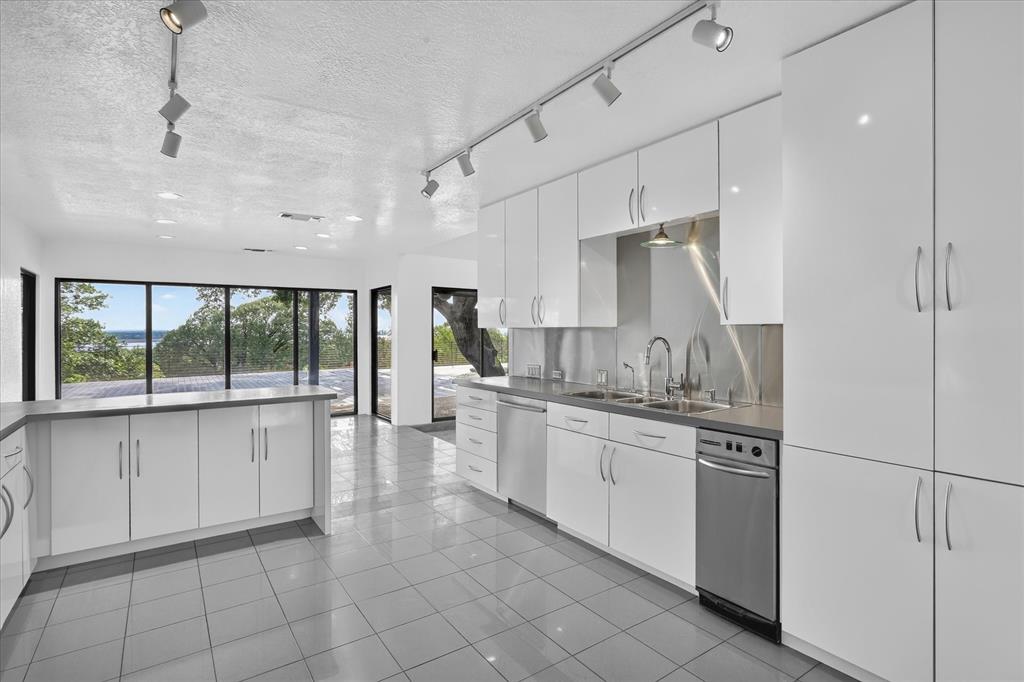 Lake Country Estates Add - Residential