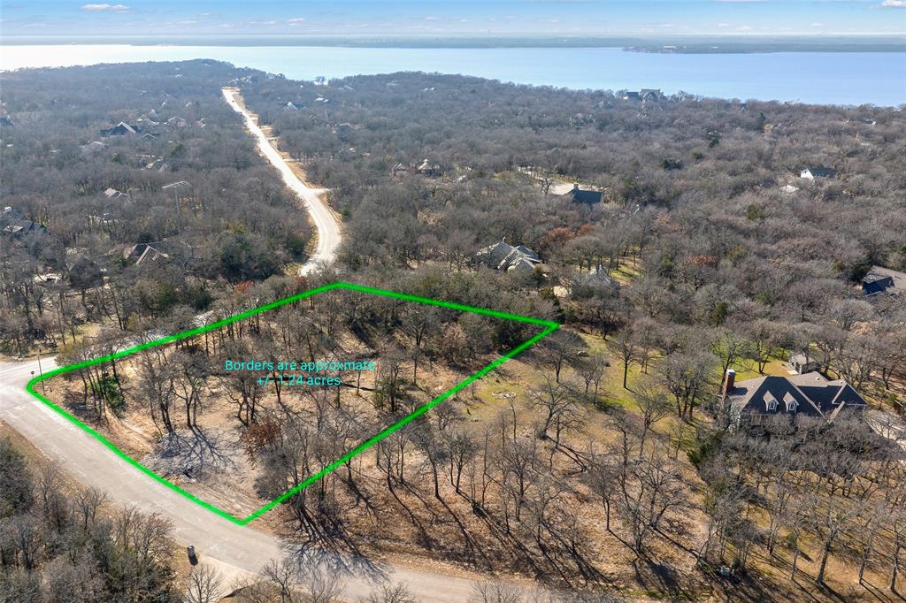 Emerald Sound At Lake Lewisvil - Land