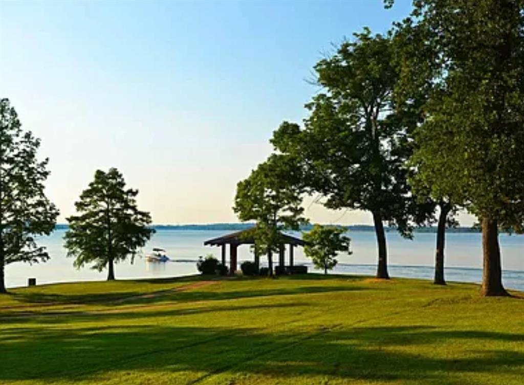 Meadowlake Estate - Residential