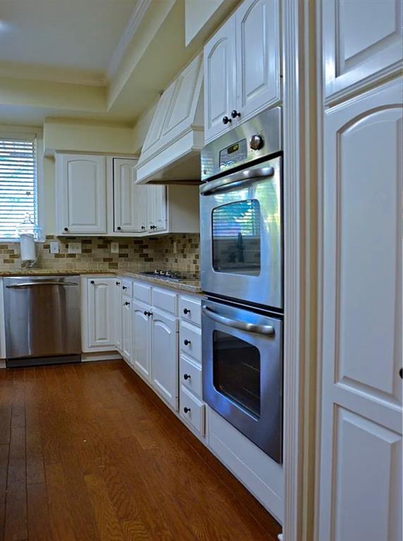 Meadowlake Estate - Residential