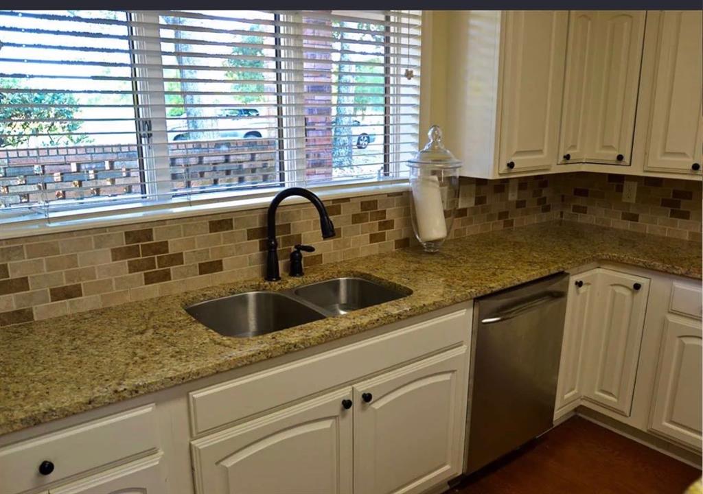 Meadowlake Estate - Residential