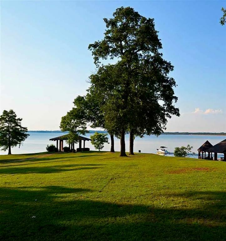 Meadowlake Estate - Residential