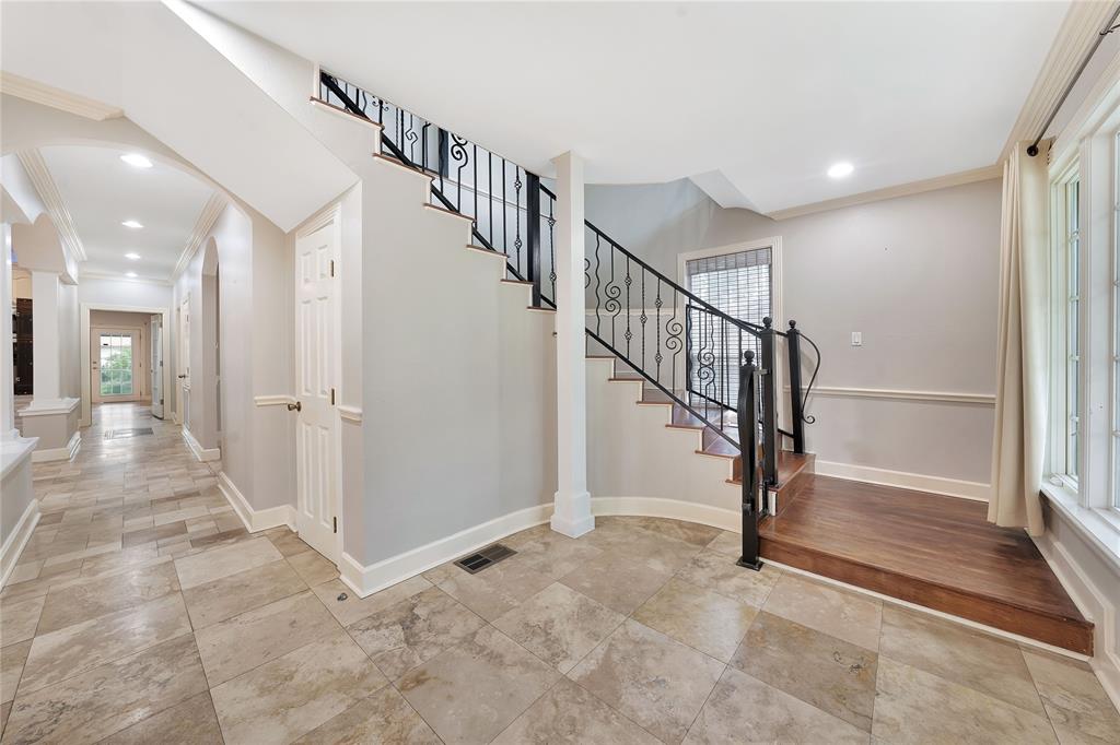 MOUNT AUBURN - Residential