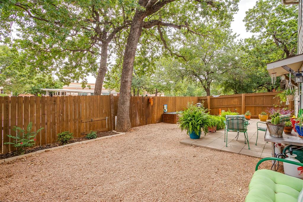 Cobblestone Court - Residential