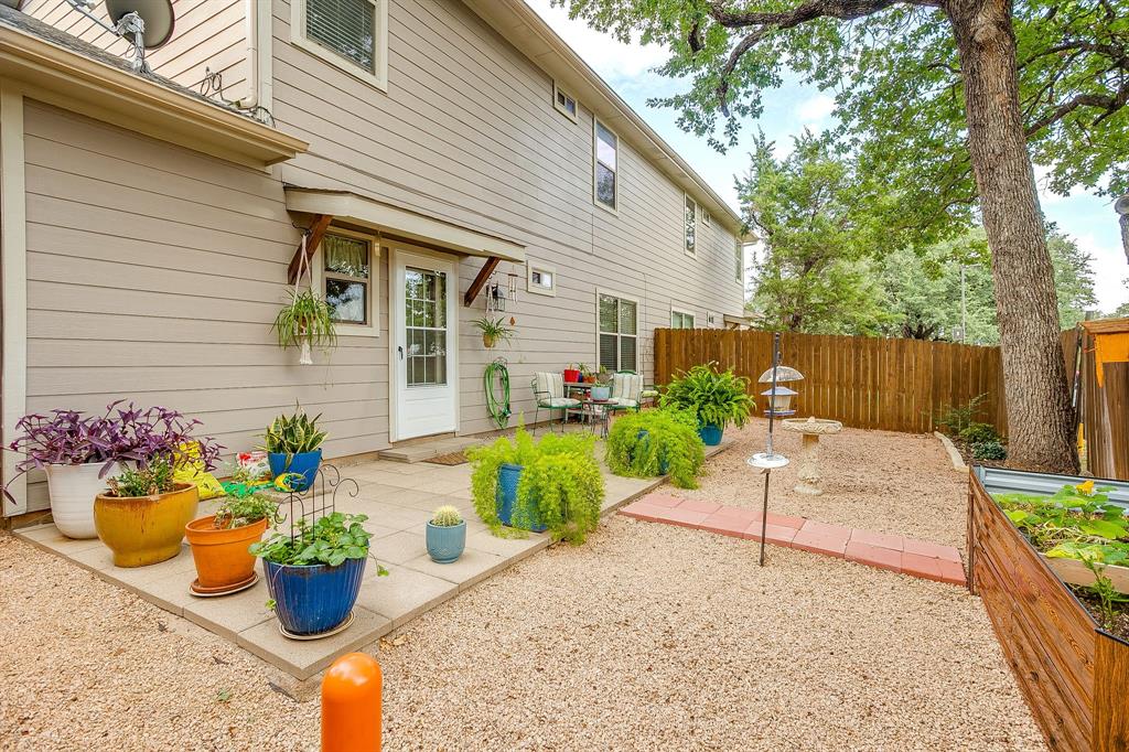 Cobblestone Court - Residential