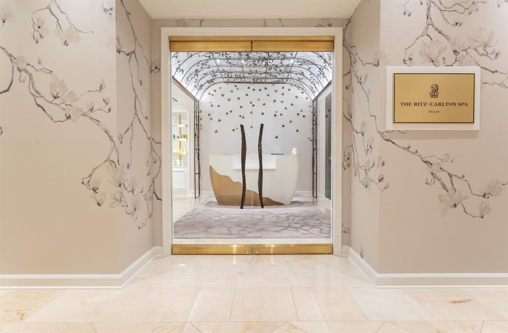 Ritz-Carlton Residences 1 - Residential
