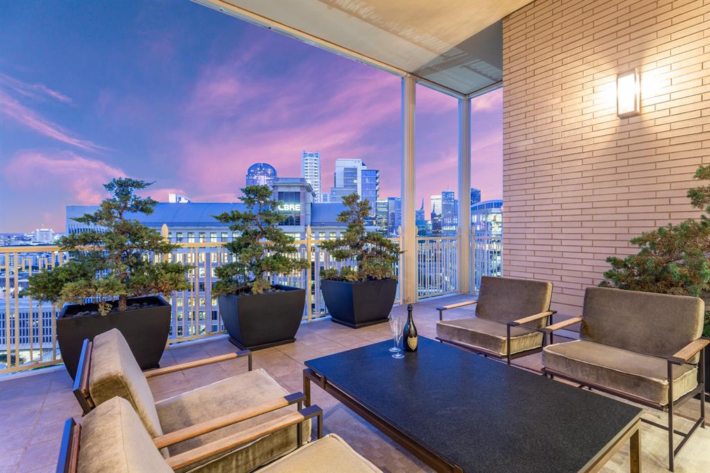 Ritz-Carlton Residences 1 - Residential