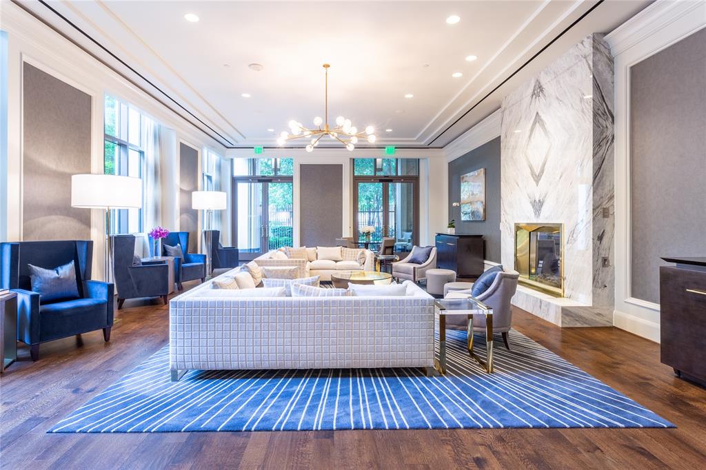 Ritz-Carlton Residences 1 - Residential