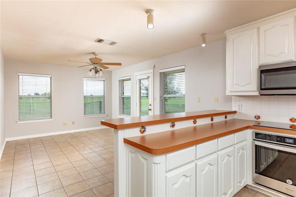 Wm D Thompson - Survey - Residential Lease