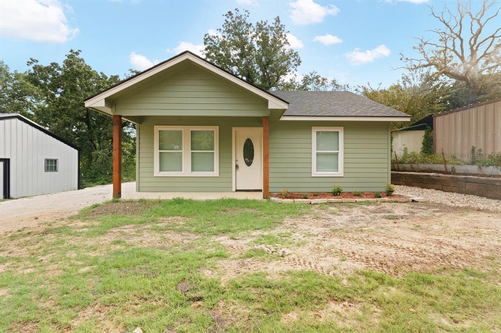 Seller is now offering up to $5,000 in concessions to the buyer for closing costs, interest rate buy down with a acceptable offer! Lake Alvarado and the Community Boat ramp are one-minute from your front door! This two-bedroom home has the amenities of a custom-built home, including the granite counter tops to the 42-inch upper cabinets capped with crown molding, you will see the custom touches all over. The vinyl plank flooring is throughout the home. The tub surround in the bathroom features large format tile.  This home was built with energy efficiency in mind between the spray foam insulation, vinyl-clad thermal pane windows, and the Central HVAC system. Utility Closet that will accommodate an LG wash tower or stackable units. Take a look at all of this and more. This property shows that it is eligible for the USDA loan, so there could be Zero down payment!