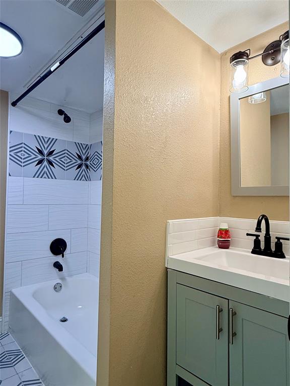 Las Colonitas Condo - Residential