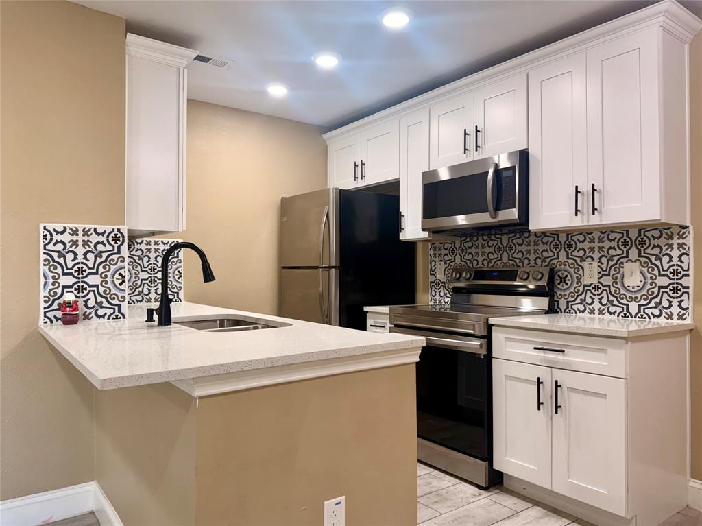 Las Colonitas Condo - Residential