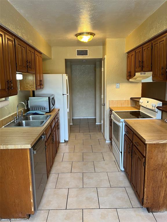 Webb-Britton Estates - Residential Lease