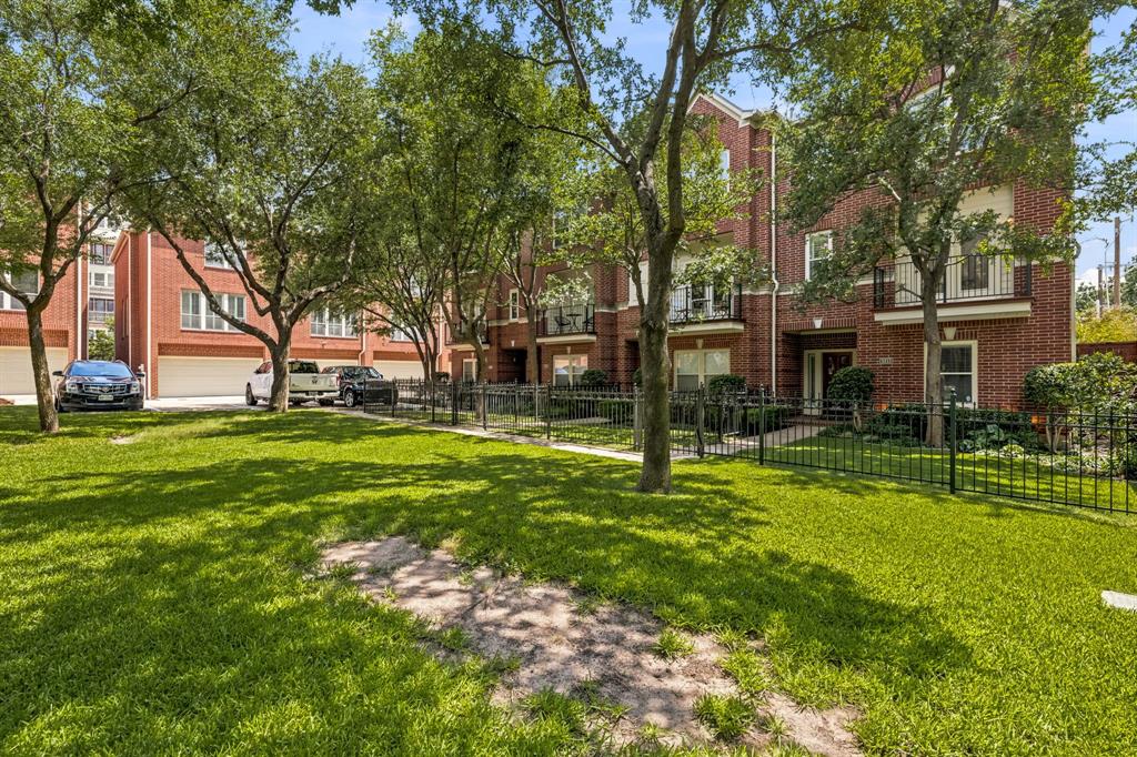 Hall Howell - Residential