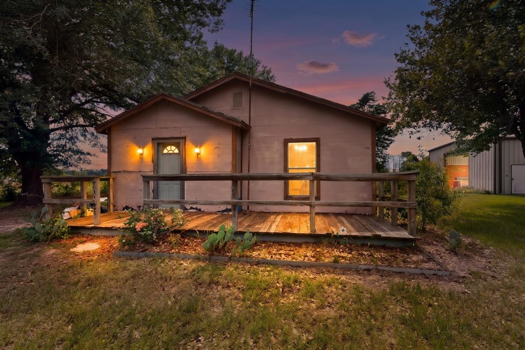 J ABLES, 3.0 ACRES, & HOUSE - Residential