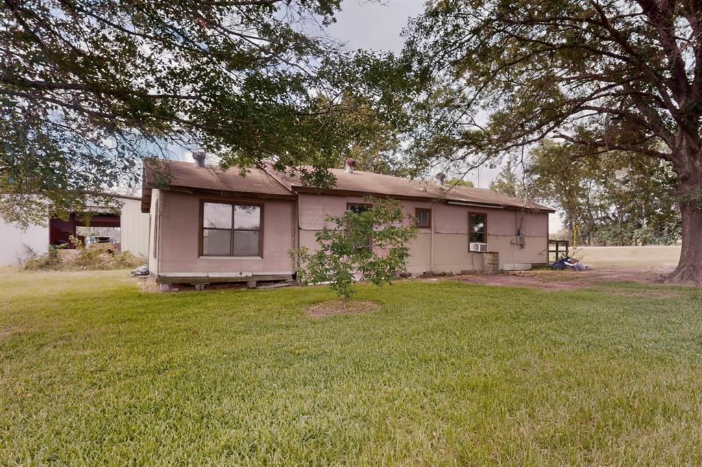 J ABLES, 3.0 ACRES, & HOUSE - Residential