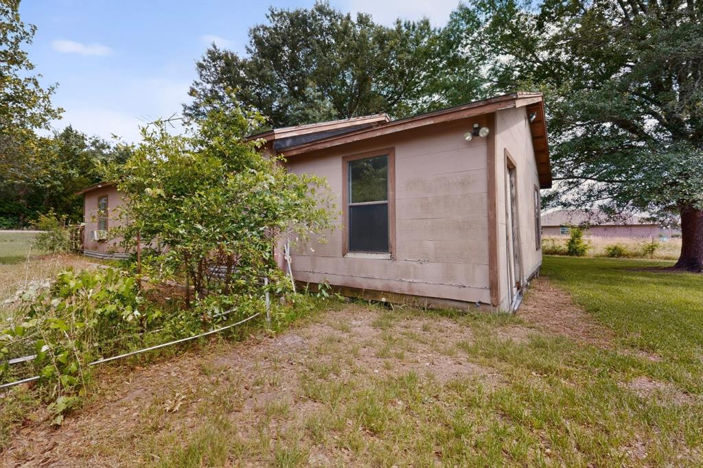 J ABLES, 3.0 ACRES, & HOUSE - Residential