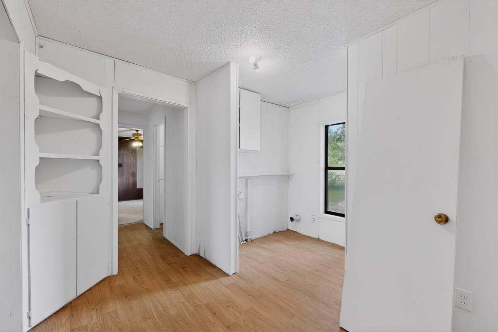 J ABLES, 3.0 ACRES, & HOUSE - Residential