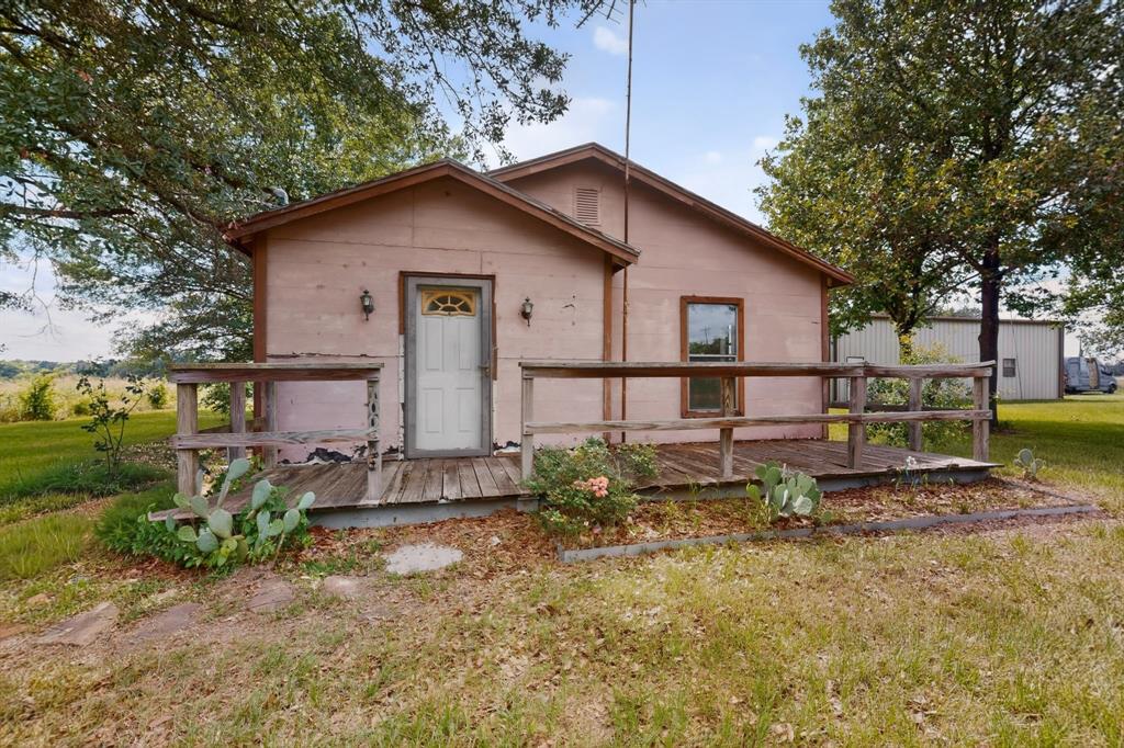 J ABLES, 3.0 ACRES, & HOUSE - Residential