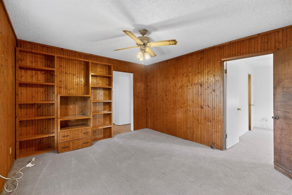 J ABLES, 3.0 ACRES, & HOUSE - Residential