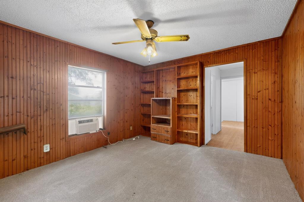 J ABLES, 3.0 ACRES, & HOUSE - Residential