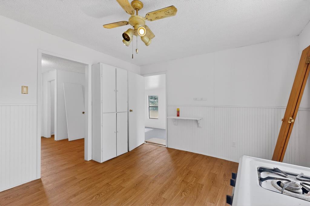 J ABLES, 3.0 ACRES, & HOUSE - Residential