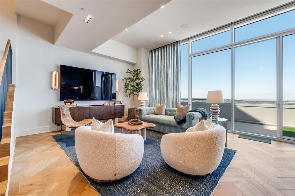 South Tower Residences - Residential