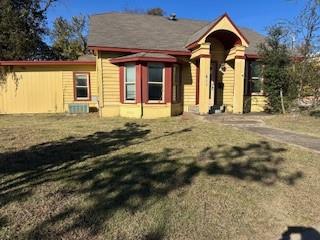 3-bedroom, 2-bath fixer-upper situated on a desirable corner lot. This two-story home offers a functional floor plan with great potential for renovation and value-add. Ideal for investors or buyers looking to customize and build equity. Convenient location with ample yard space and mature surroundings.