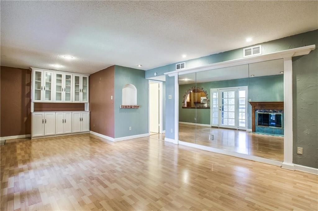 Arrangement Condo - Residential Lease