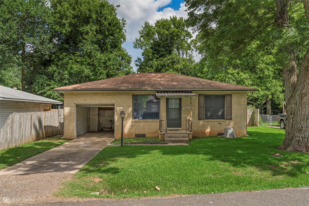 This well maintained 2 bedroom, 1 bath home offers character, comfort, and convenience in a desirable central Bossier City location. Inside, you'll find beautiful original hardwood floors that add warmth and timeless appeal, along with fresh paint throughout for a clean, move-in-ready feel.
The property features a spacious backyard with a storage shed equipped with electricity, providing excellent space for a workshop, hobby area, or additional storage. Conveniently located near shopping, dining, and everyday amenities, this home is just minutes from Barksdale Air Force Base, making it an ideal option for military personnel, civilians, or anyone seeking easy access to the area.
Whether you're looking for a primary residence, downsizing, or investing, this charming property offers a unique combination of character, functionality, and location. Book your showing today!