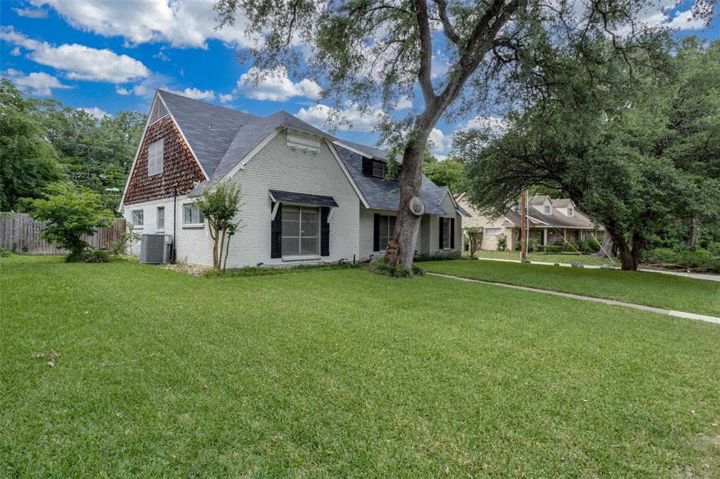 Glen Oaks #11 - Residential
