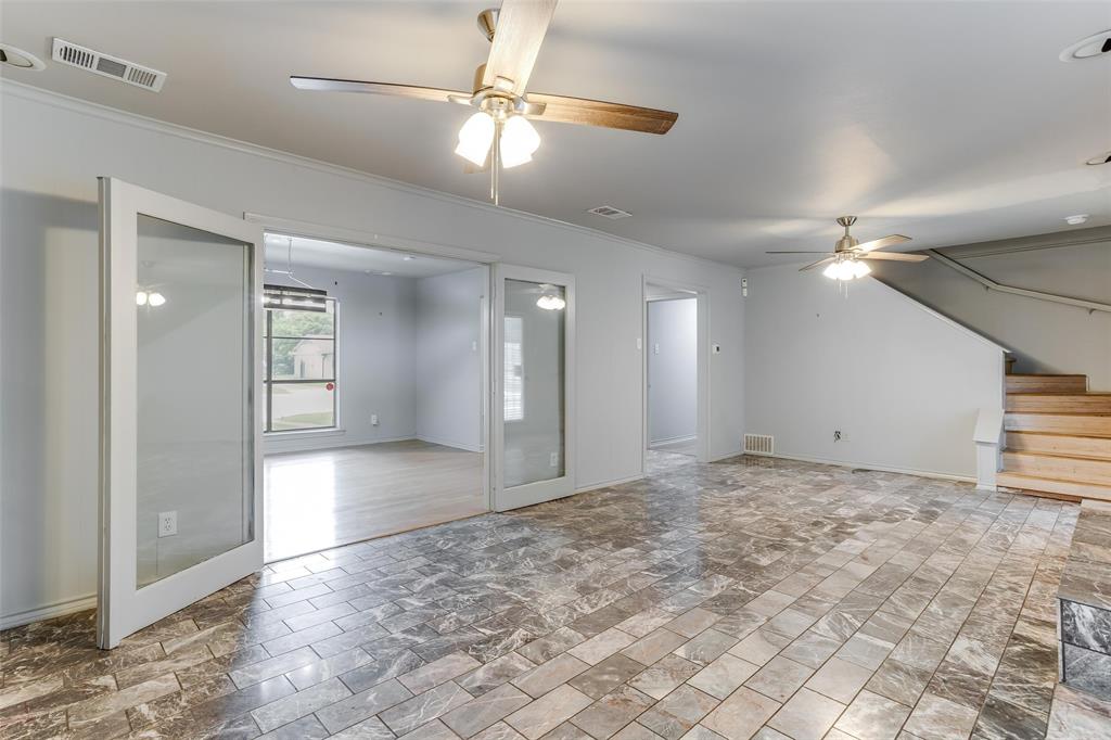 Glen Oaks #11 - Residential