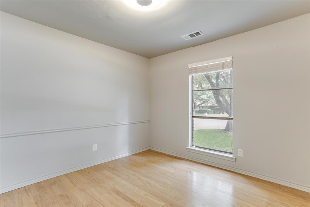 Glen Oaks #11 - Residential