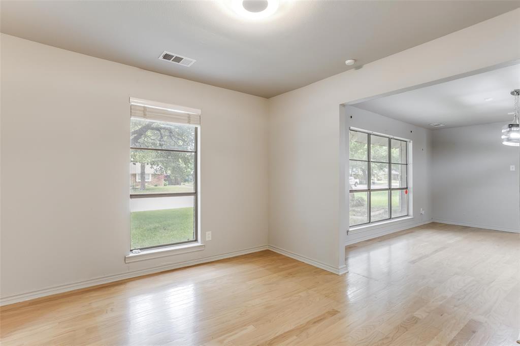 Glen Oaks #11 - Residential
