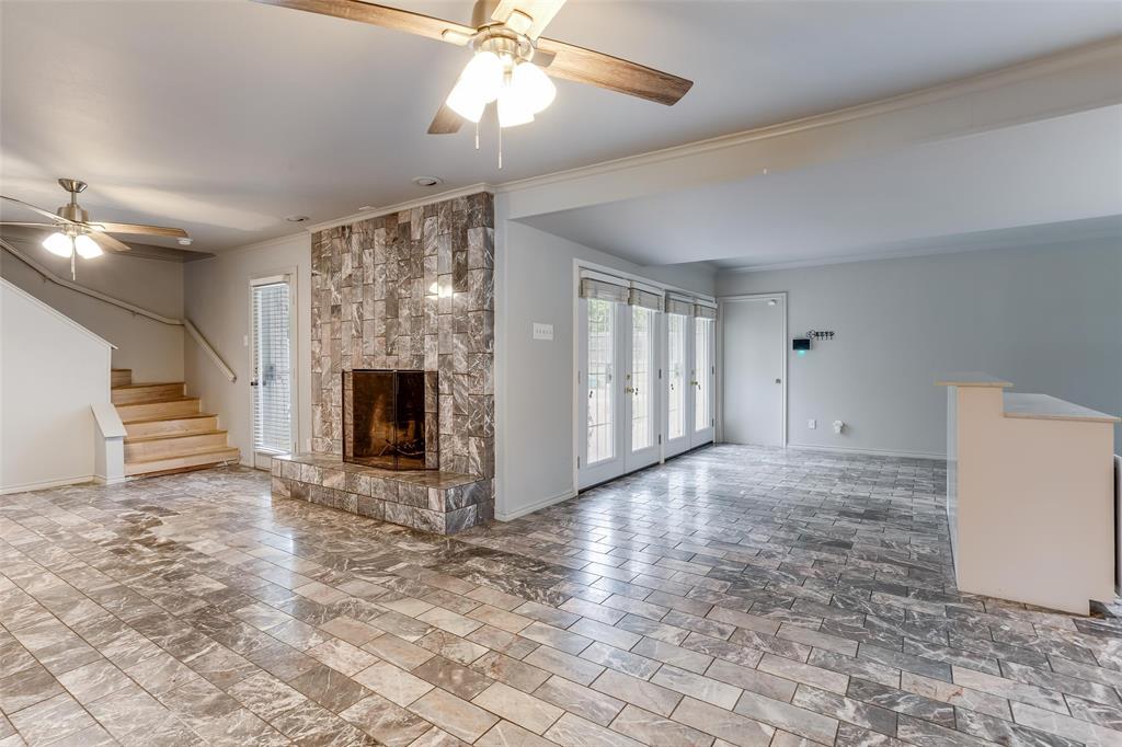 Glen Oaks #11 - Residential