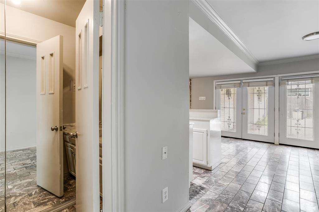 Glen Oaks #11 - Residential