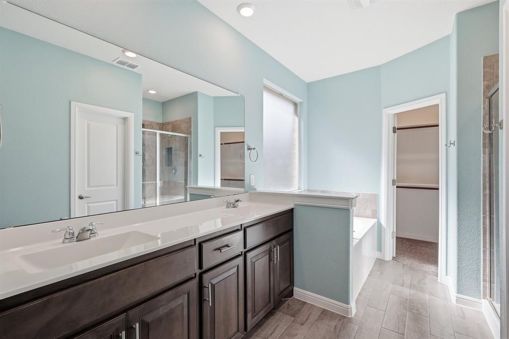 Trails of Elizabeth Crk - Residential